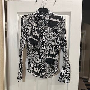 Violet & Claire Black and White Casual Button Down Shirt